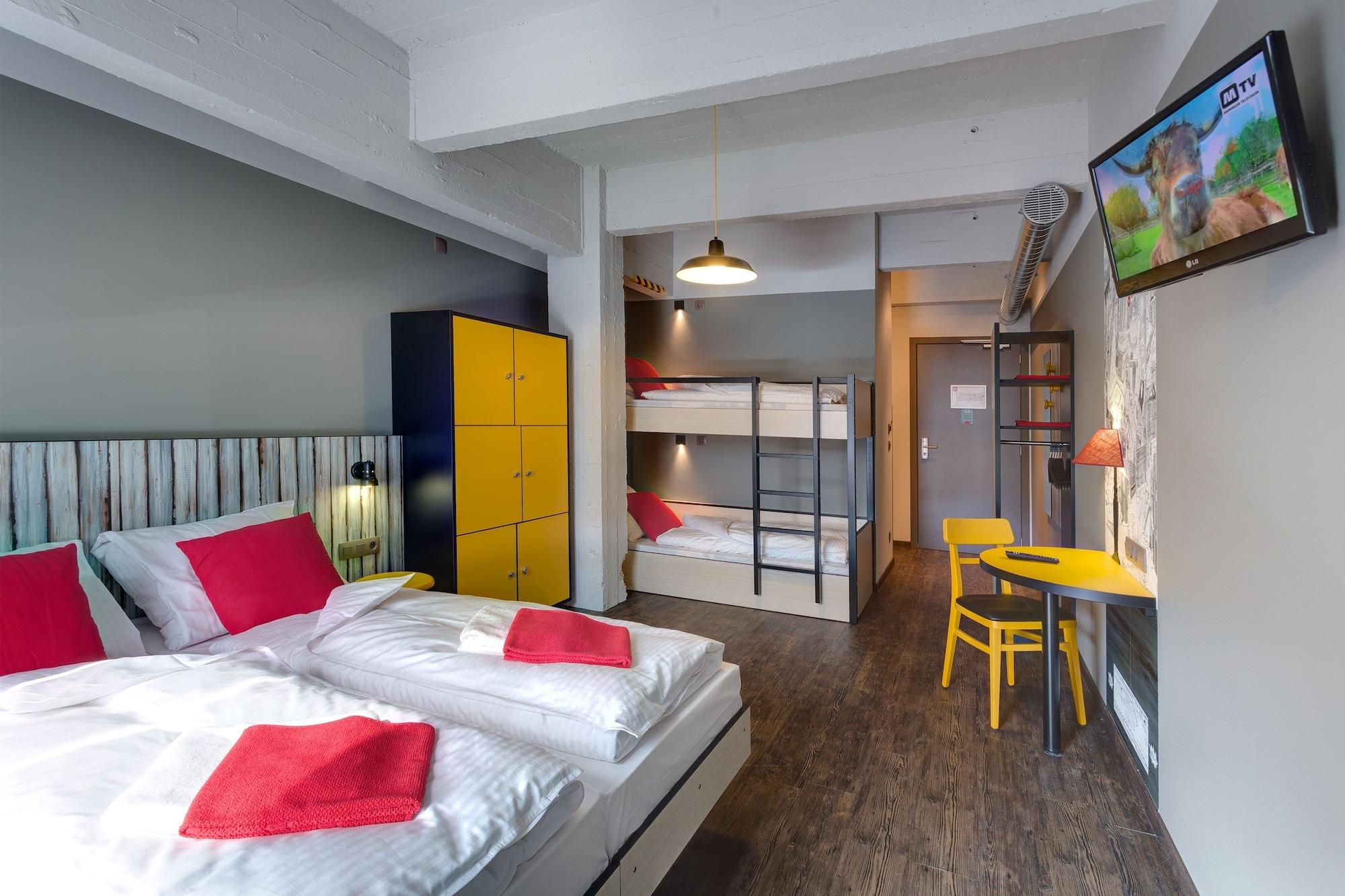 Meininger Hotels Bruxelles City Center Sint-Jans-Molenbeek Екстер'єр фото