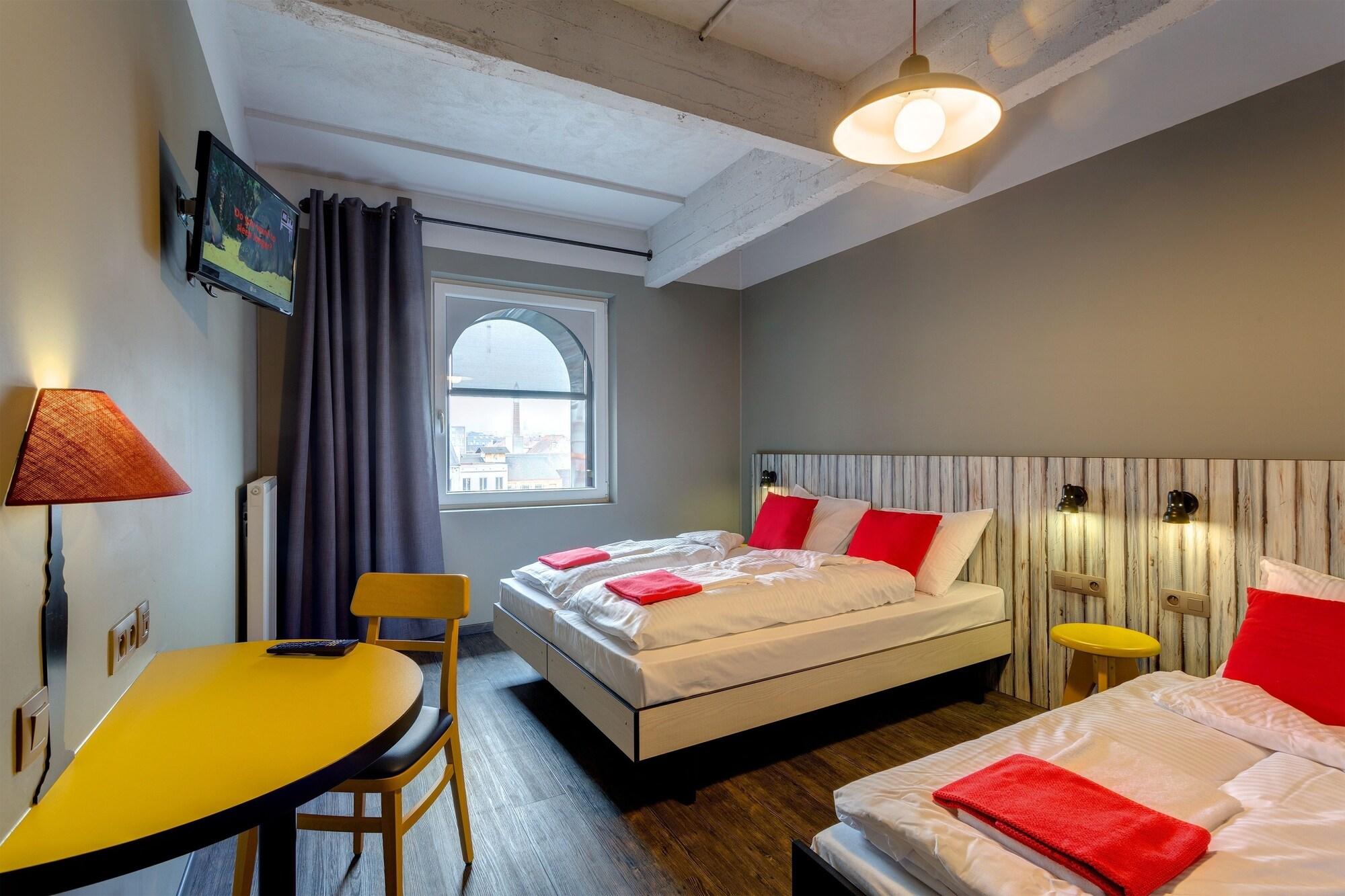 Meininger Hotels Bruxelles City Center Sint-Jans-Molenbeek Екстер'єр фото