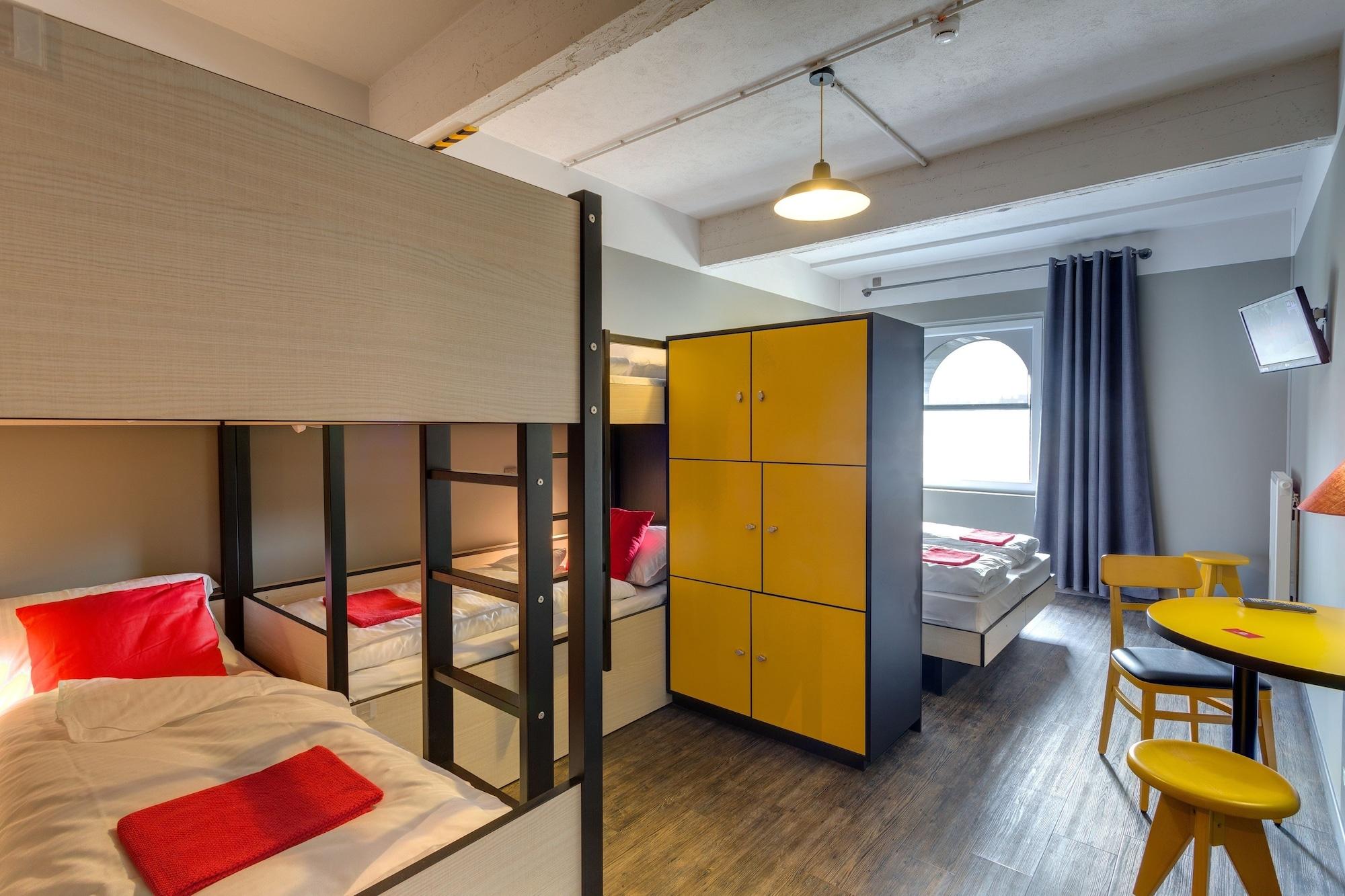 Meininger Hotels Bruxelles City Center Sint-Jans-Molenbeek Екстер'єр фото